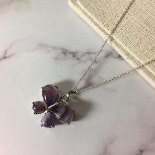 天然石 アメジスト 08 蝶々モチーフペンダントトップ