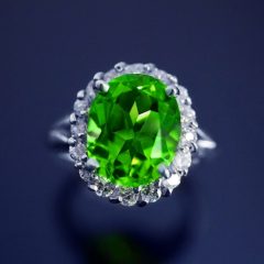 天然石の選び方／誕生石から選ぶ　ペリドット