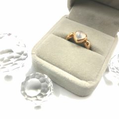 天然石の選び方／誕生石から選ぶ　ムーンストーン